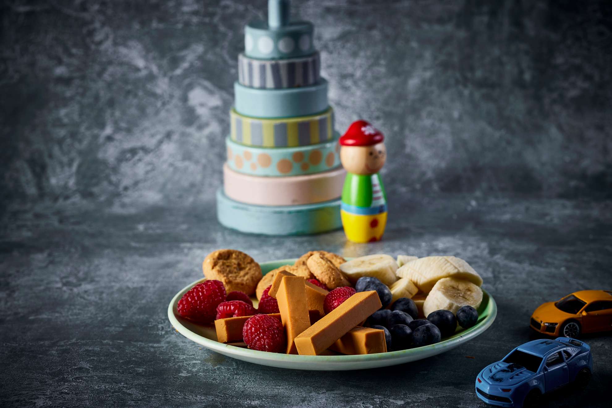 TINE® Brunost™ as snacking for kids