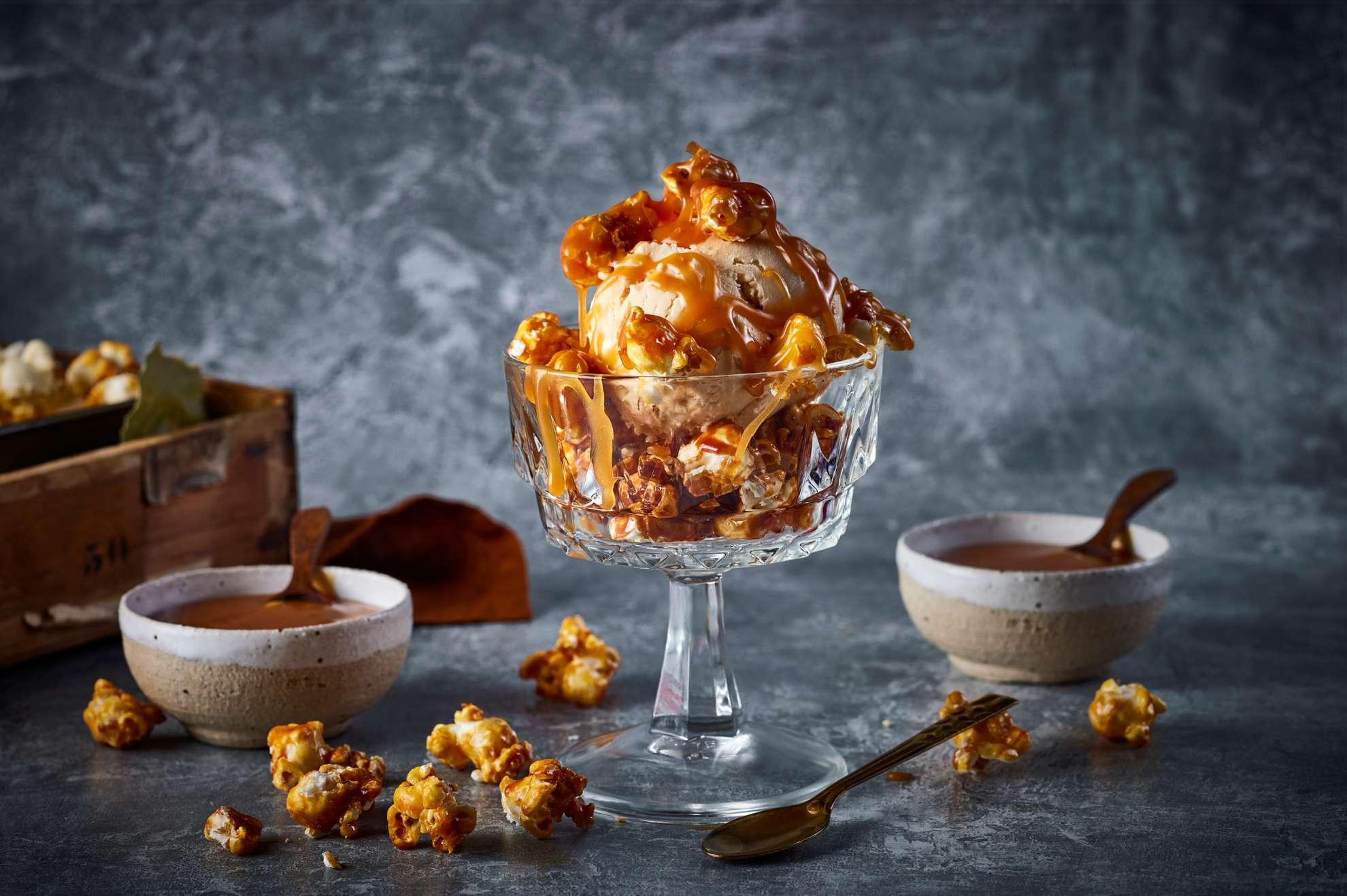 Caramelized popcorn topping for ice cream