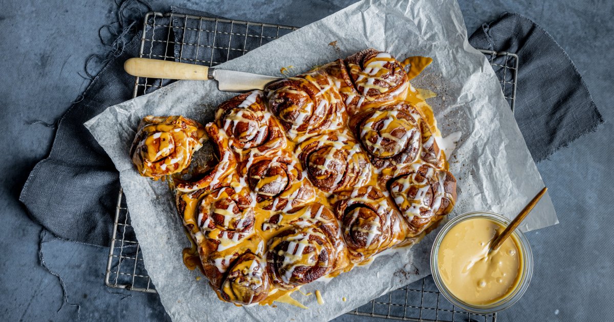 Cinnamon Buns with Brunost™ Glace - Tineasia