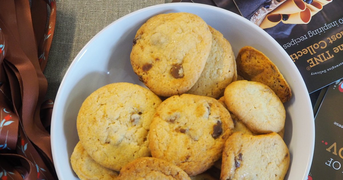 Cookies with chunks of TINE® Brunost™ - Tineasia