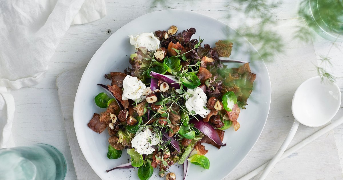TINE® Cream Cheese salad with hazelnuts and brussels sprouts - Tineasia